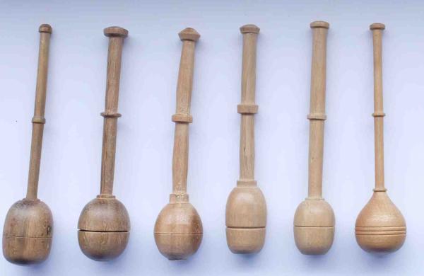 Spanish bobbins