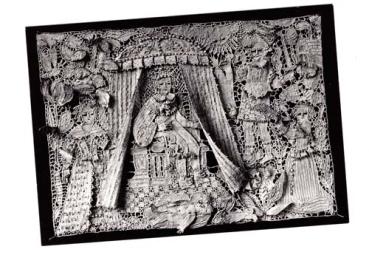 Postkarte Victoria & Albert Museum - Panel of needlepoint lace
