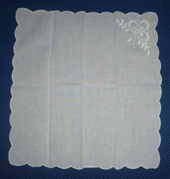 Taschentuch 24,5 cm x 24,5 cm fein gebogener Rand