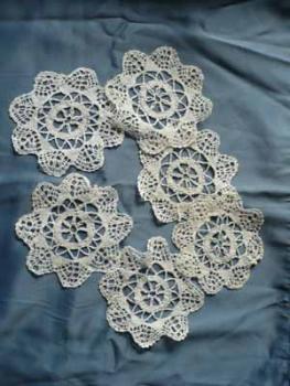 6 Deckchen 13 cm