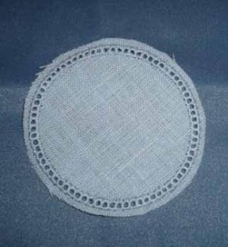 Linen with crochet border 6 cm blue