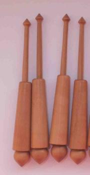 Zierliche Hülsenklöppel ca 11,5 cm "Weigel"