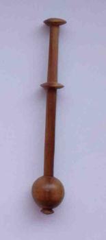 Klöppel mit Kugelende ca 10,5 cm lang schönes Holz