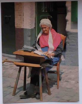 Fotopostkarte  La dentelliere - Bruges