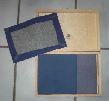 Preview: Reiseklöppelkissen in Holzkoffer