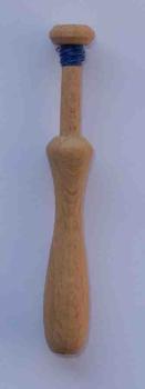 Kleiner Klöppel ca 9 cm lang helles Holz