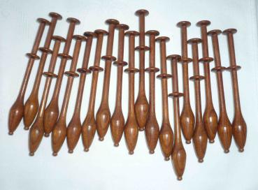 Set 19 flandrische Klöppel ca 10,2 cm lang dunkle Hölzer