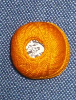 Perlgarn 8 aus Ungarn mittelorange 10 Gramm