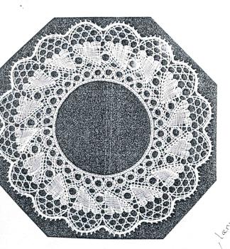 Klöppelbrief " Skaeve blad" rund und Rand Kniplehuset