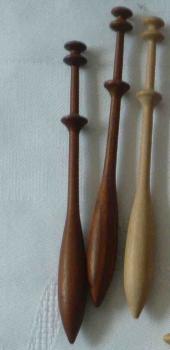 Set 3 Schweizer Klöppel 10 cm verschiedene Hölzer