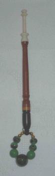 Midlandklöppel ca 11,7 cm aus Bein mit Holz und Perlenring