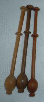 Set 3 Mechelner Klöppel ca 9,4 cm lang verschiedene Hölzer