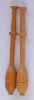 Paar belgische Klöppel ca 8,9 cm lang helles Holz