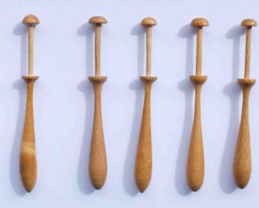 Set 10 dänische Klöppel ca 11,2 cm lang helles Holz