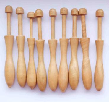 Set 9 dickere Klöppel 12 cm helles Holz