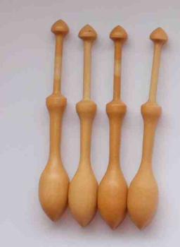 Set 4 Miniklöppel ca 7 cm lang helles Holz