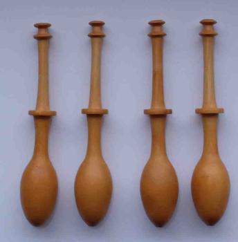 Le Puy bobbin ca 10,2 cm