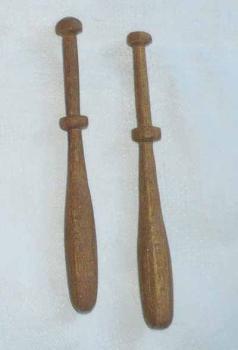 Pair of Bobbins 12,3 cm old