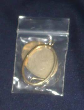 Brosche vergoldet oval ca 27x 37 mm