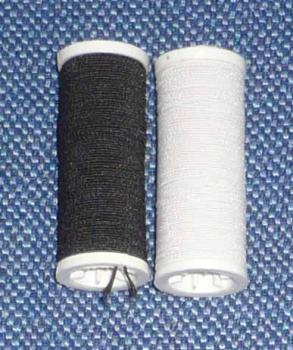 Set 2 Rollen elastisches Garn weiß und schwarz