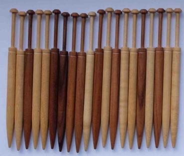 Set 20 Honitonklöppel ca 9,8 cm lang helle u.dunkle Hölzer