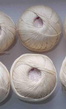 Klöppel- und Filethäkelgarn Nr. 15 creme 20 Gramm = 133 Meter