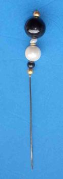 Hutnadel ca 2,4 cm lang