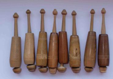 Set 8 ältere Hülsenklöppel ca. 10,5 cm lang