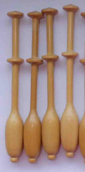 Brügger Klöppel ca 10,4 cm lang helles Holz