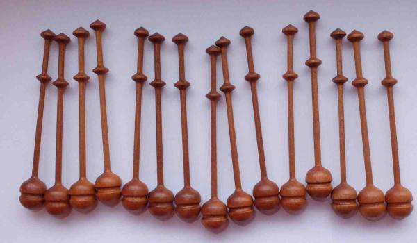 Set 16 dänische Klöppel mit Rillen ca 10cm lang