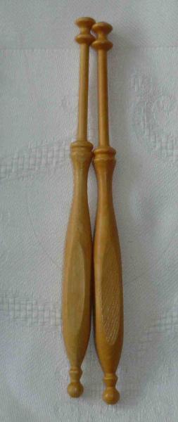 Paar Vierkantklöppel ca 11,4 cm lang helles Holz