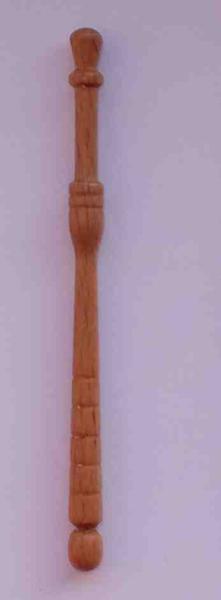 Klöppel ca 9,5 cm lang helles Holz