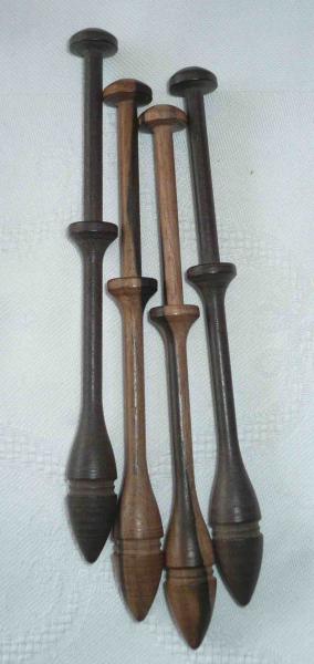 Set 4 Klöppel ca 12 cm lang dunkle Hölzer