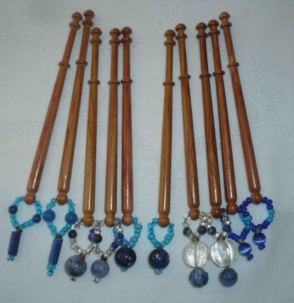 Set 10 Rosenholzklöppel mit Perlen ca 9,8 cm lang