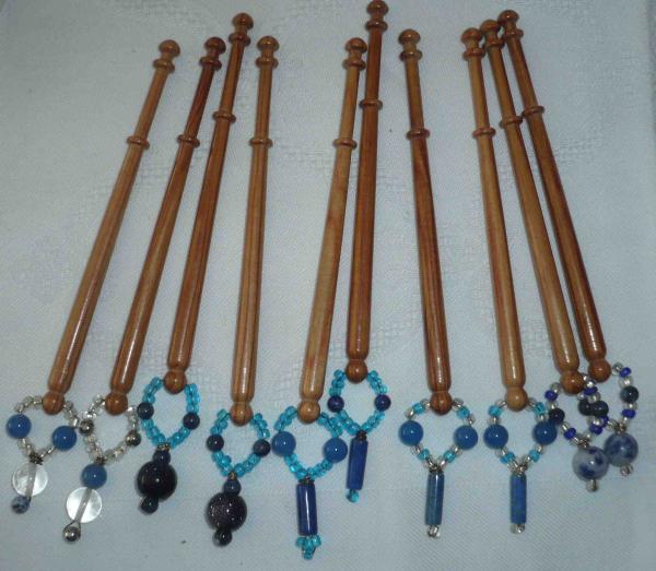 Set 10 Rosenholzklöppel mit Perlen ca 9,8 cm lang