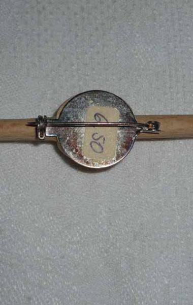 Holzbrosche für Spitzenhalbkreis