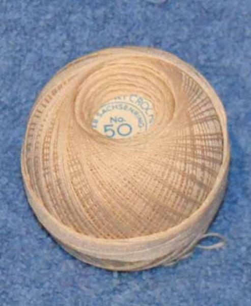 Bone lace and Filet Crochet yarn No 50 VEB Sachsenring creme 20