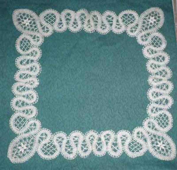 Lace aprox.. 58 x 58 cm