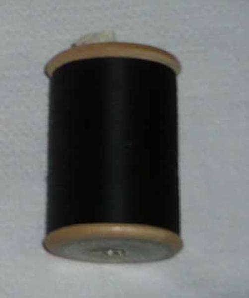 MEZ Maschinen Stick- u. Stopfgarn 50 Col. 371 Holzrolle