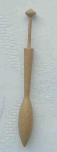 Kleiner Klöppel ca 8 cm lang helles Holz