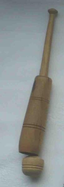 Hülsenklöppel  ca 13 cm lang helles Holz