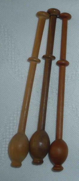 Set 3 Mechelner Klöppel ca 9,4 cm lang verschiedene Hölzer