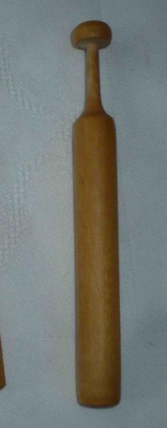 Finnischer Klöppel ca 11,6 cm lang helles Holz