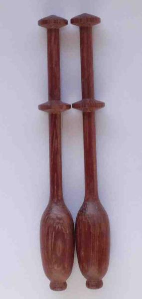 Paar Brügger Klöppel ca 10,4 cm lang Edelholz