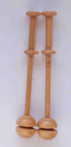 Paar dänische Klöppel mit Rille ca 9,8 cm lang helles Holz