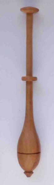 Schön gedrechselter Klöppel ca 11,7 cm lang helles Holz