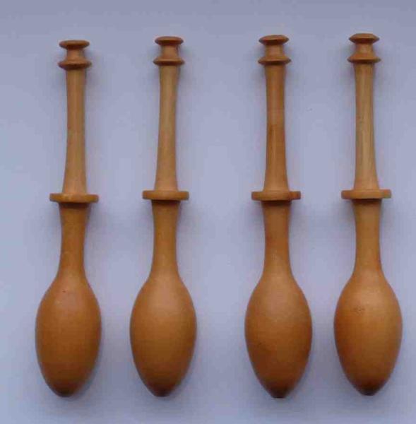 Le Puy bobbin ca 10,2 cm