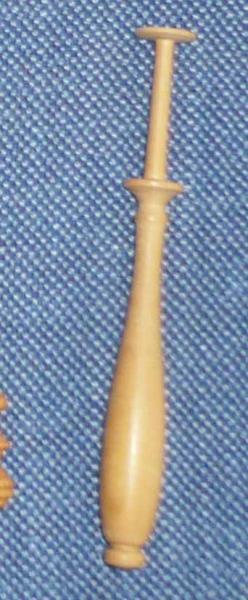 Schöner Klöppel ca 12 cm lang helles Holz