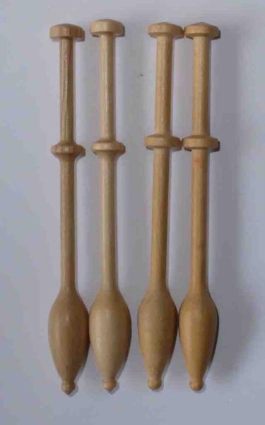 Flandrischer Klöppel ca 10,5 cm helles Holz