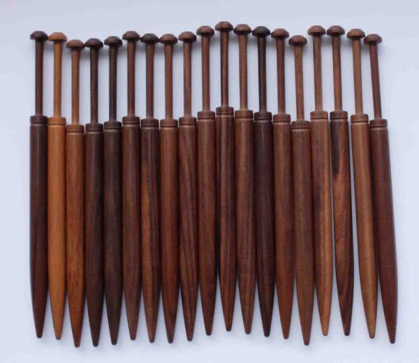 Set 20 Honitonklöppel ca 9,8 cm lang dunkle Hölzer